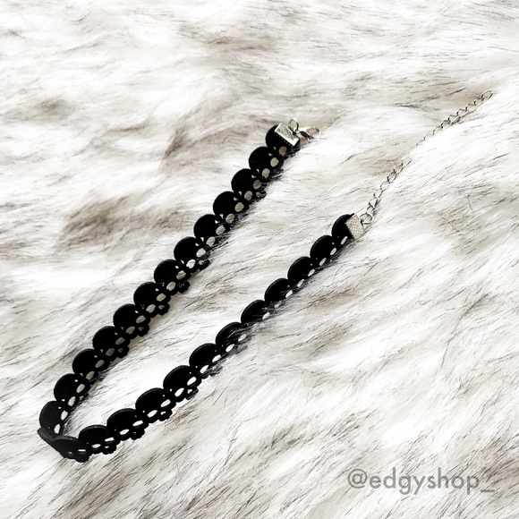 The Edgy Shop Jewelry - Faux Suede Skull Chain Choker